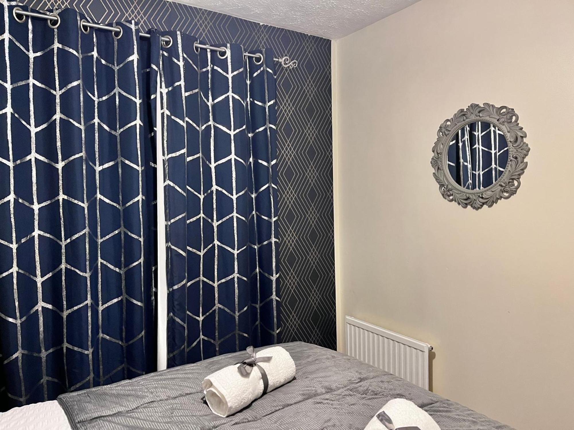 Lush House Close To Ashford Town Centre With Driveway Экстерьер фото